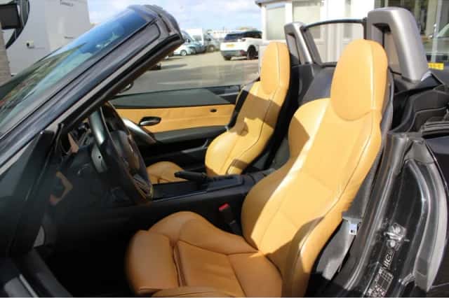 BMW Z4 (2007) thumbnail 8