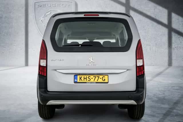 Peugeot Rifter (2021) thumbnail 3