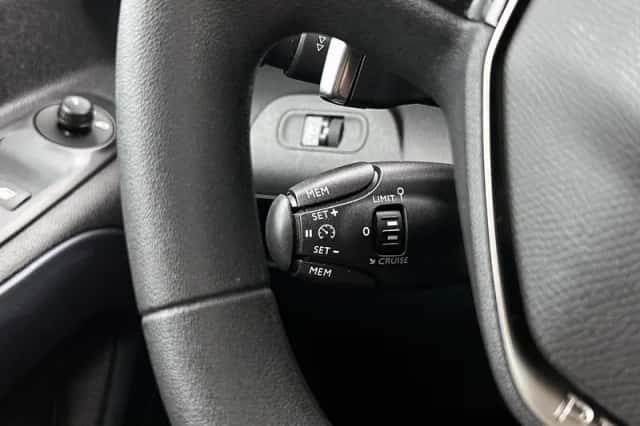 Peugeot Rifter (2021) thumbnail 6