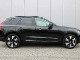 Volvo XC60 (2024) thumbnail 3