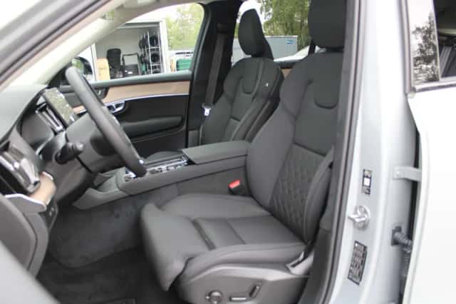 Volvo XC90 (2026) thumbnail 4