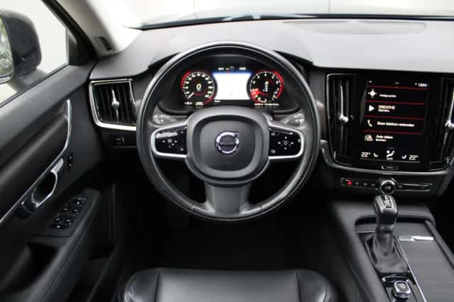 Volvo V90 (2017) thumbnail 2