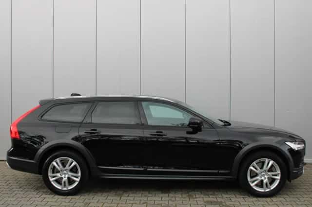 Volvo V90 (2017) thumbnail 5