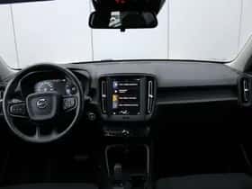 Volvo XC40 (2018) thumbnail 12