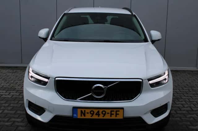 Volvo XC40 (2018) thumbnail 5
