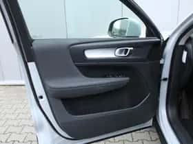 Volvo XC40 (2020) thumbnail 17