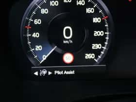 Volvo XC40 (2020) thumbnail 23