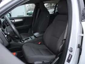 Volvo XC40 (2020) thumbnail 4