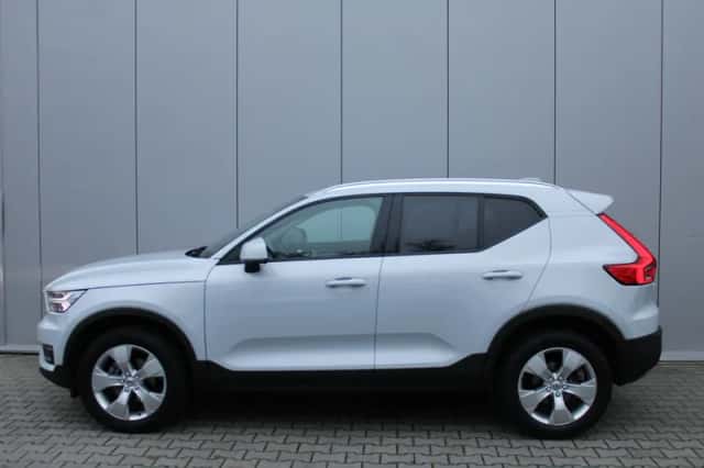 Volvo XC40 (2020) thumbnail 5