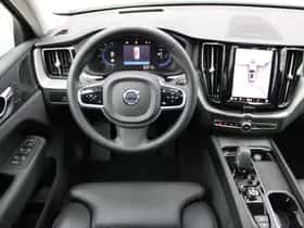 Volvo XC60 (2025) thumbnail 2