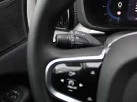 Volvo XC60 (2025) thumbnail 23