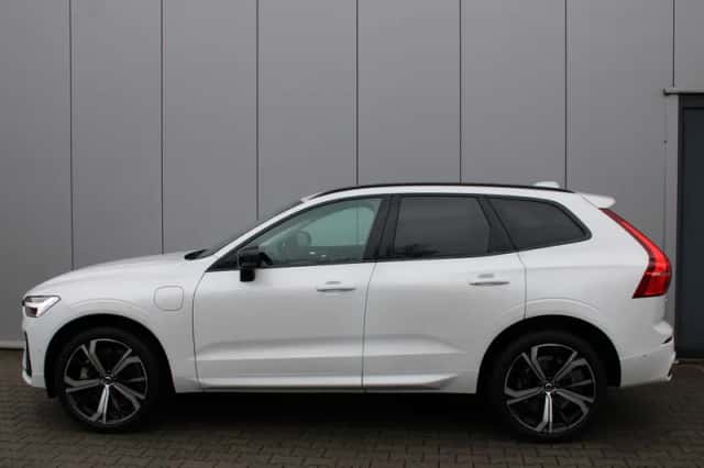 Volvo XC60 (2025) thumbnail 5