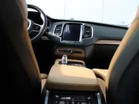 Volvo XC90 thumbnail 43