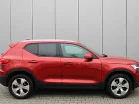 Volvo XC40 thumbnail 3