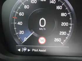 Volvo XC40 thumbnail 25