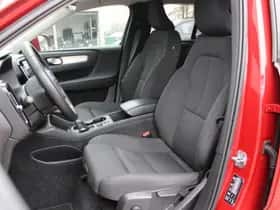Volvo XC40 thumbnail 4