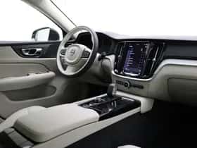 Volvo V60 (2025) thumbnail 2