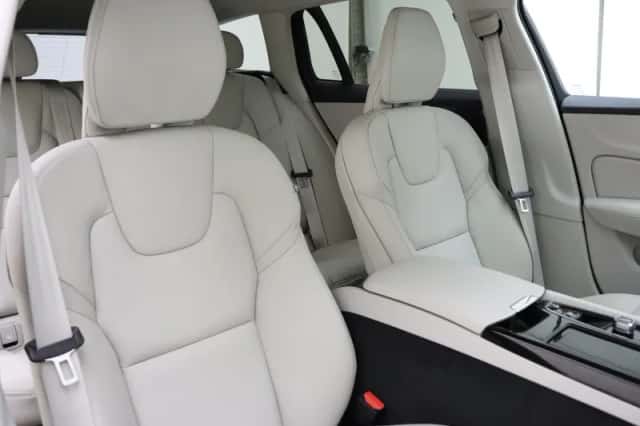 Volvo V60 (2025) thumbnail 4