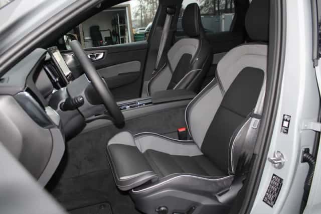 Volvo XC60 (2026) thumbnail 4