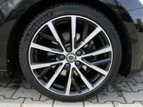 Volvo V40 (2016) thumbnail 16