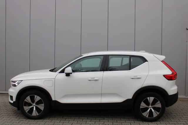 Volvo XC40 (2021) thumbnail 5