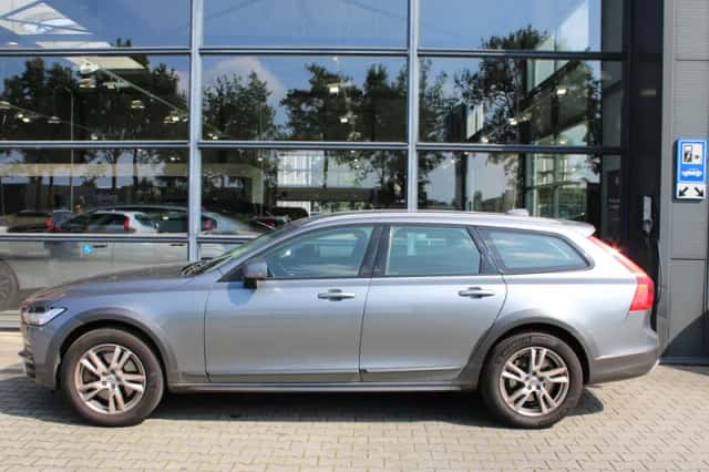 Volvo V90 (2017) thumbnail 5