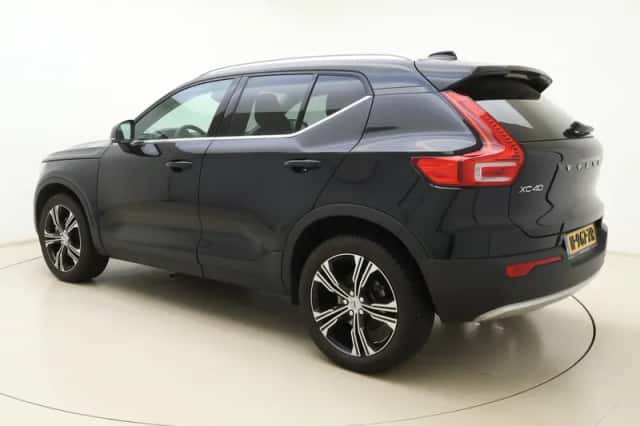 Volvo XC40 (2022) thumbnail 3