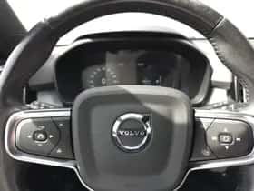 Volvo XC40 (2021) thumbnail 6