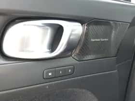 Volvo XC40 (2022) thumbnail 23
