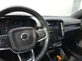 Volvo XC40 (2022) thumbnail 9