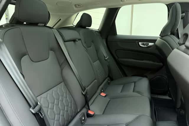 Volvo XC60 (2025) thumbnail 6