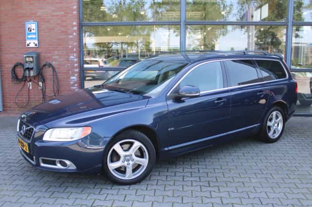 Volvo V70 (2013) thumbnail 1