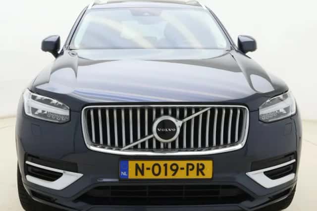 Volvo XC90 (2021) thumbnail 5