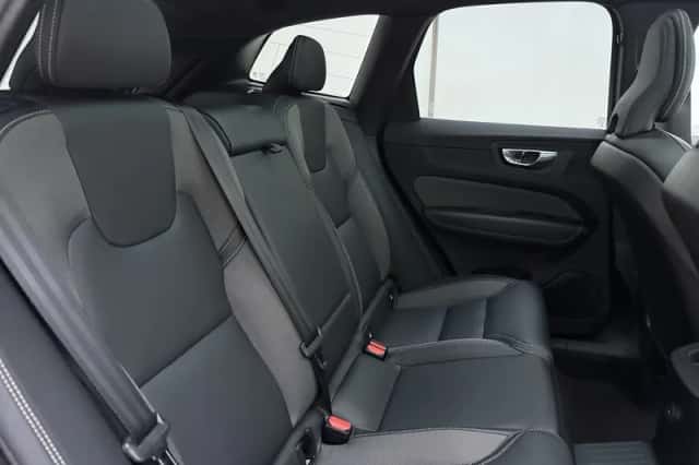 Volvo XC60 (2022) thumbnail 6