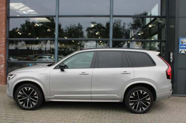 Volvo XC90 (2025) thumbnail 5