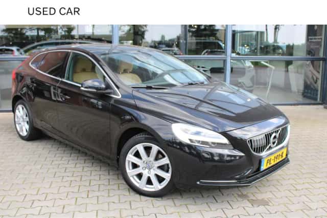 Volvo V40 (2017) thumbnail 1