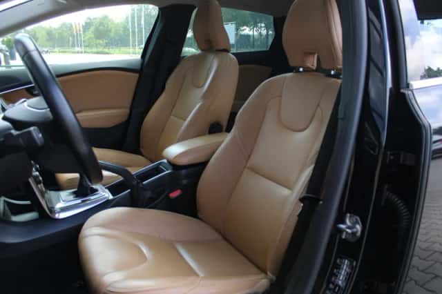 Volvo V40 (2017) thumbnail 4