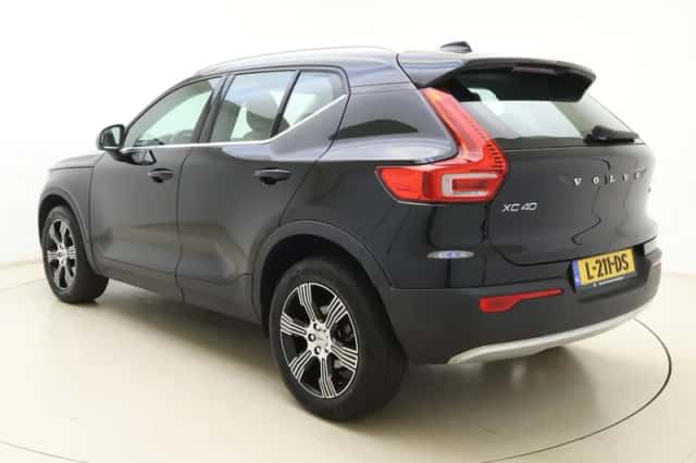 Volvo XC40 (2021) thumbnail 5
