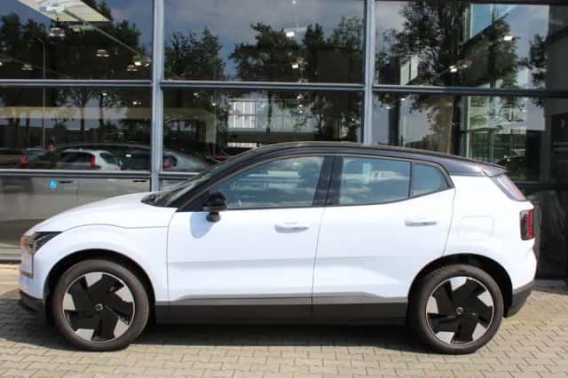 Volvo EX30 (2026) thumbnail 5