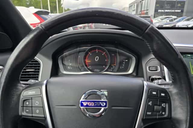 Volvo XC60 (2017) thumbnail 4