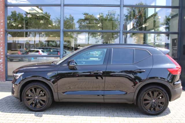 Volvo XC40 (2022) thumbnail 5