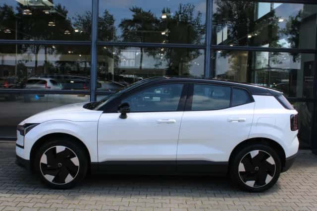 Volvo EX30 (2025) thumbnail 5