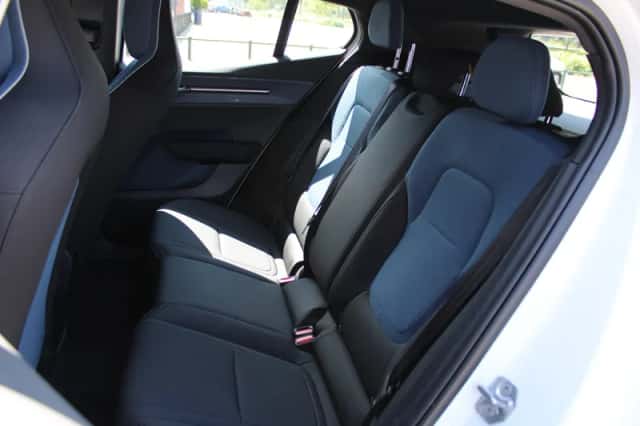 Volvo EX30 (2025) thumbnail 6