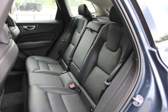 Volvo XC60 (2023) thumbnail 6