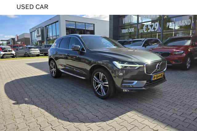 Volvo XC60 (2018) thumbnail 1
