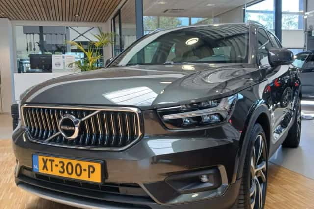 Volvo XC40 (2019) thumbnail 3