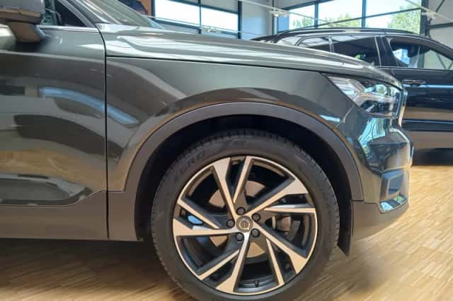 Volvo XC40 (2019) thumbnail 5