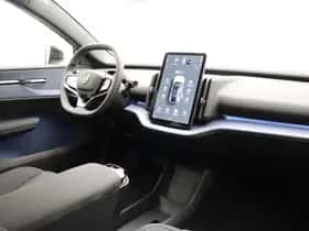 Volvo EX30 thumbnail 2