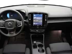 Volvo EX40 thumbnail 2