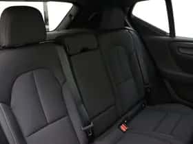 Volvo EX40 thumbnail 4